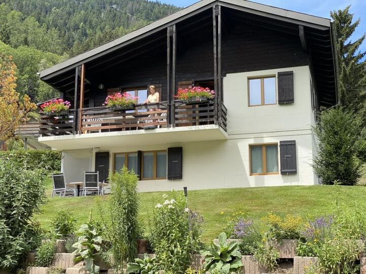 Mountain Magic: Elegant 3BR Villa in Valais,1365