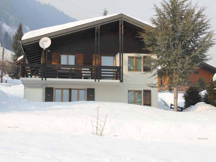 Mountain Magic: Elegant 3BR Villa in Valais,1365