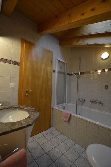 Charming Alpine Villa Escape,1382