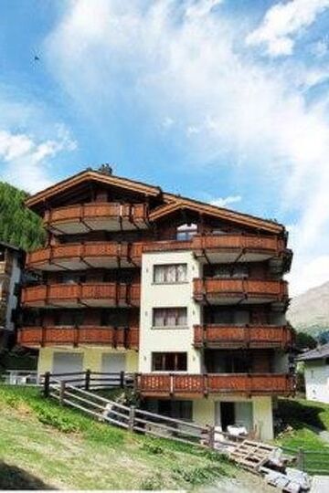Elegant 3 Bedroom Home in Saas-Fee, 1272, Saas-Fee, Switzerland