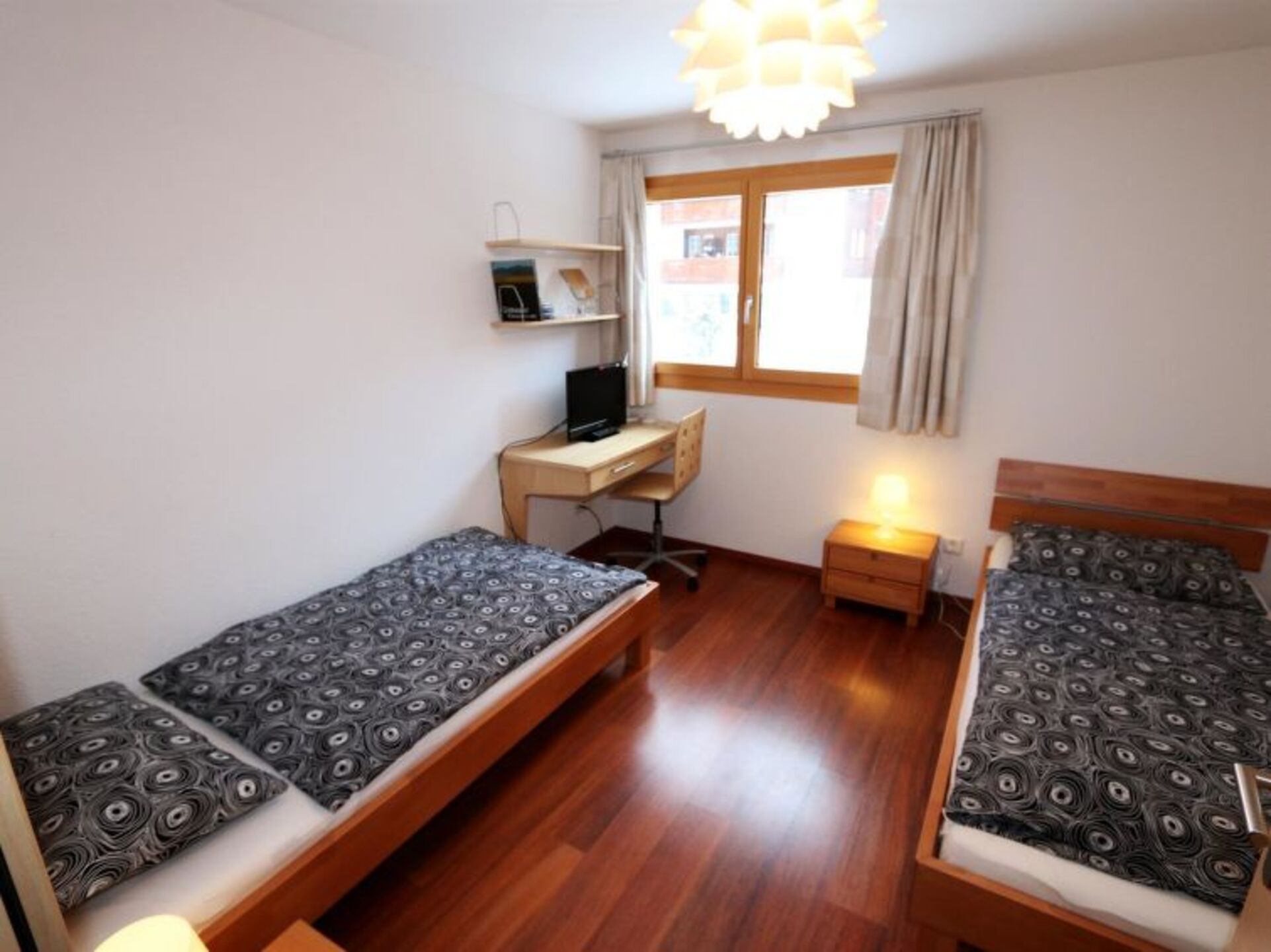 Spacious 3 Bedroom Retreat in Saas-Fee, 1274