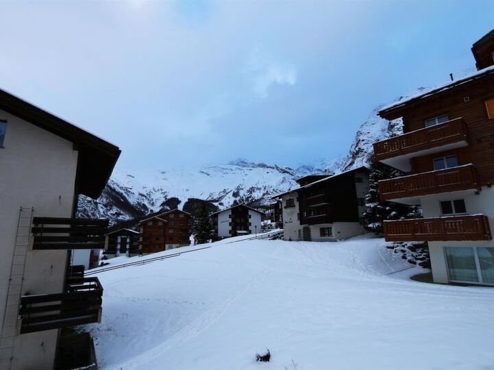 Spacious 3 Bedroom Retreat in Saas-Fee, 1274