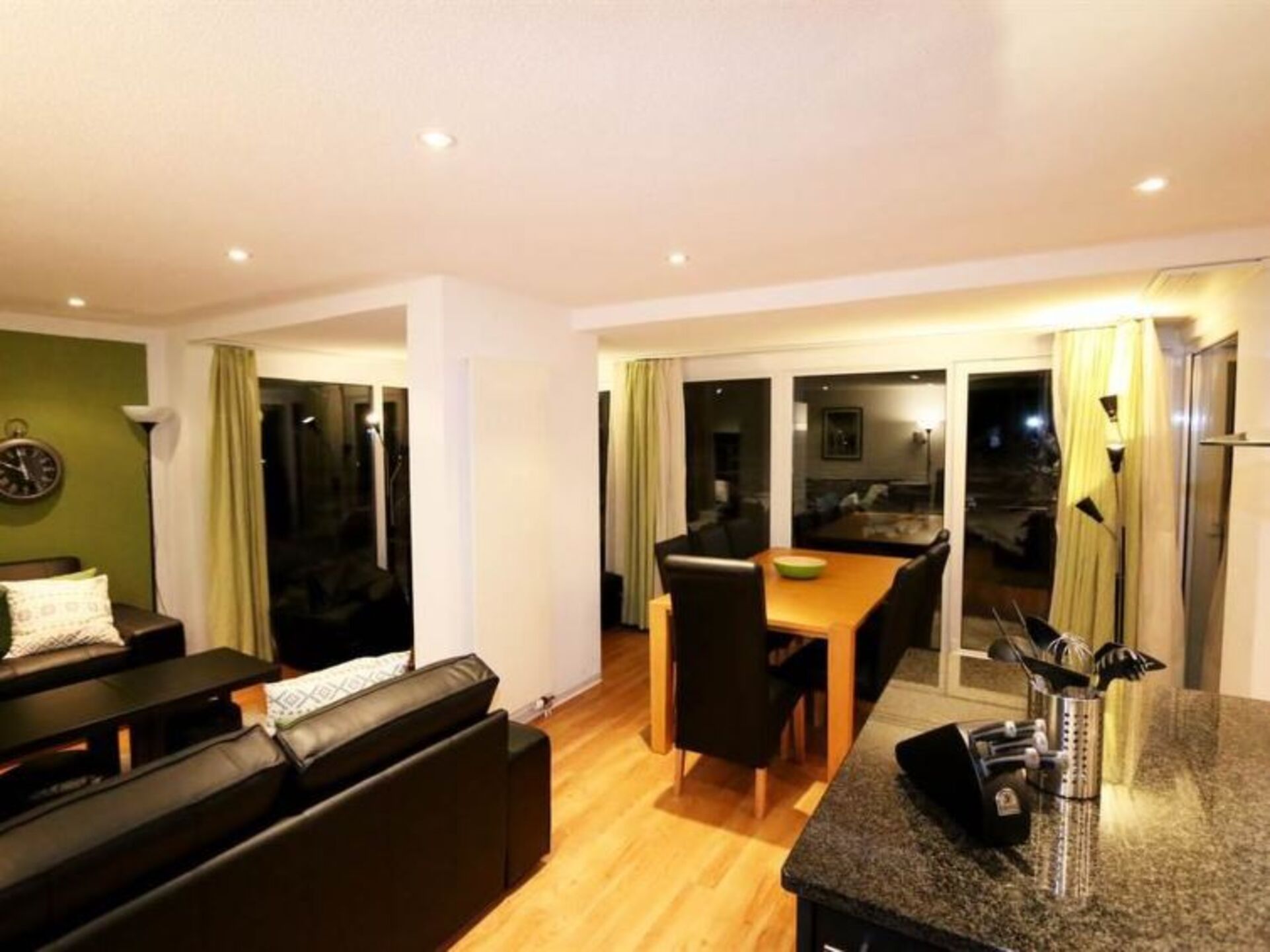 Stunning 4 Bedroom Villa in Saas-Fee City, 1275