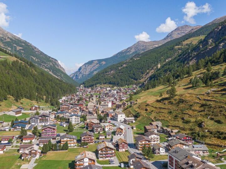 Serene Oasis with 3 Bedrooms in Saas-Grund, 1414