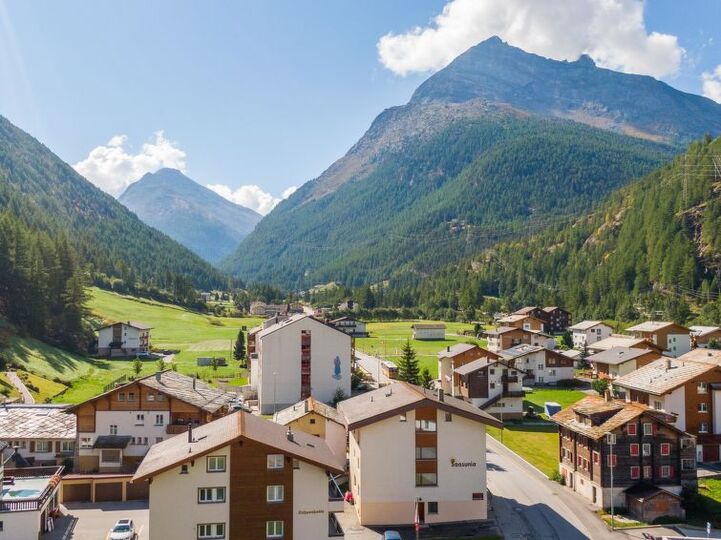 Cozy Retreat in Saas-Grund, 1416