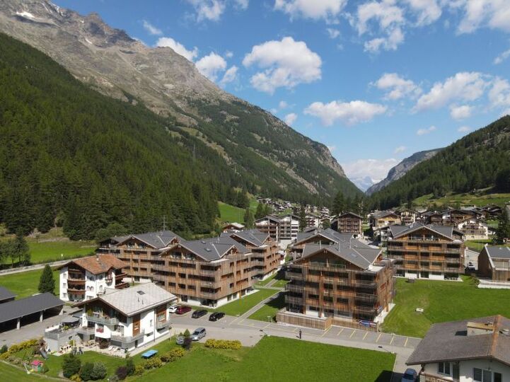 Modern 3 Bedroom Villa in Saas-Grund, 1249