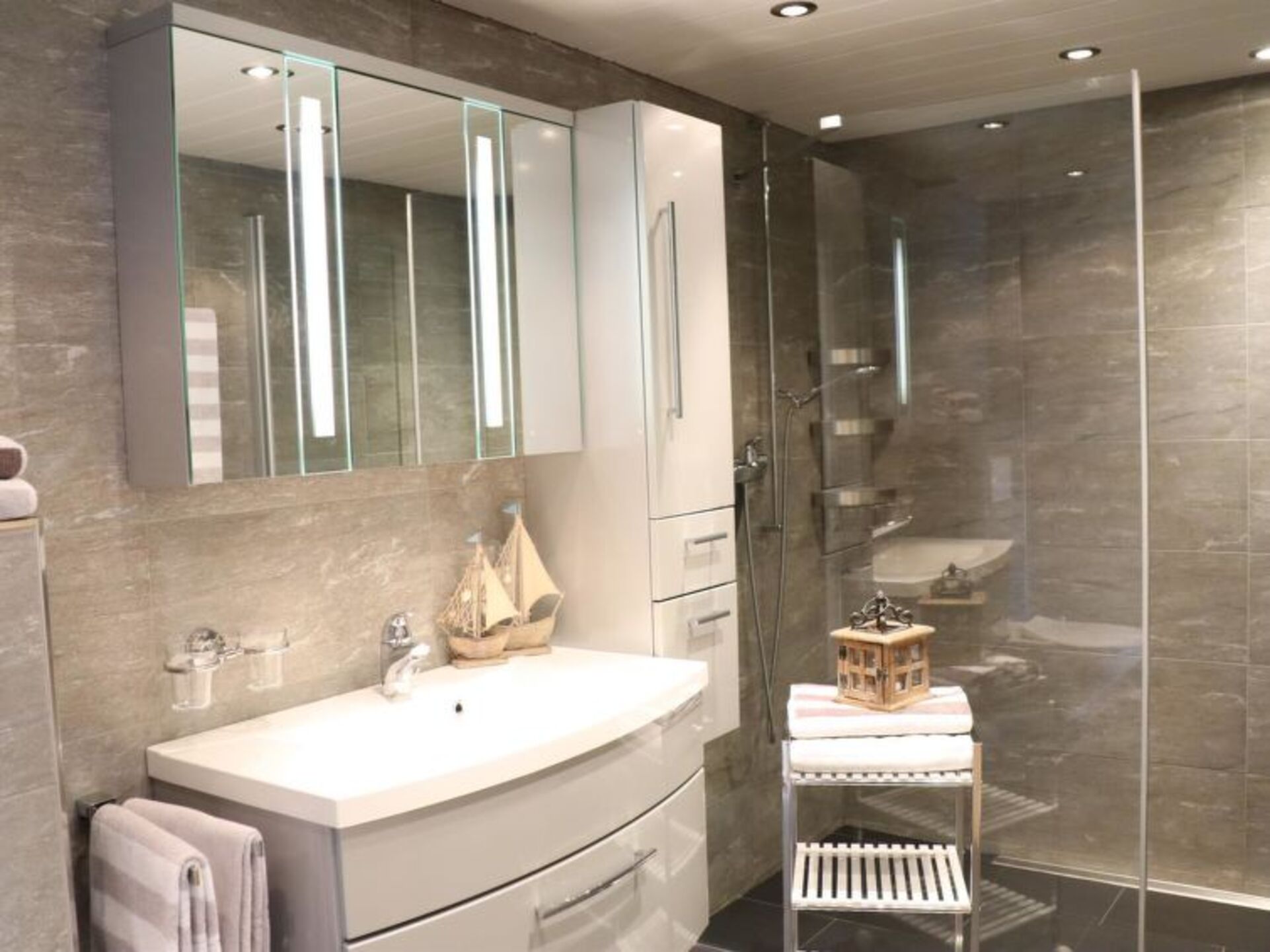 Dreamy 2 BR Villa in Saas-Grund Hideaway, 1251