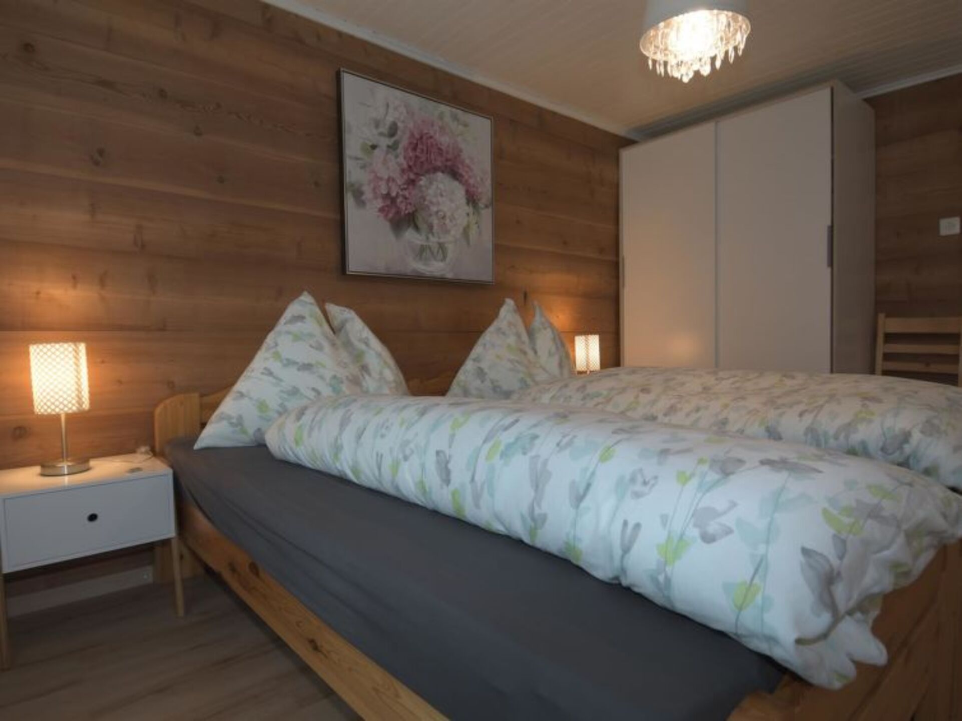 Modern 2BR Villa in Saas-Grund, 1257
