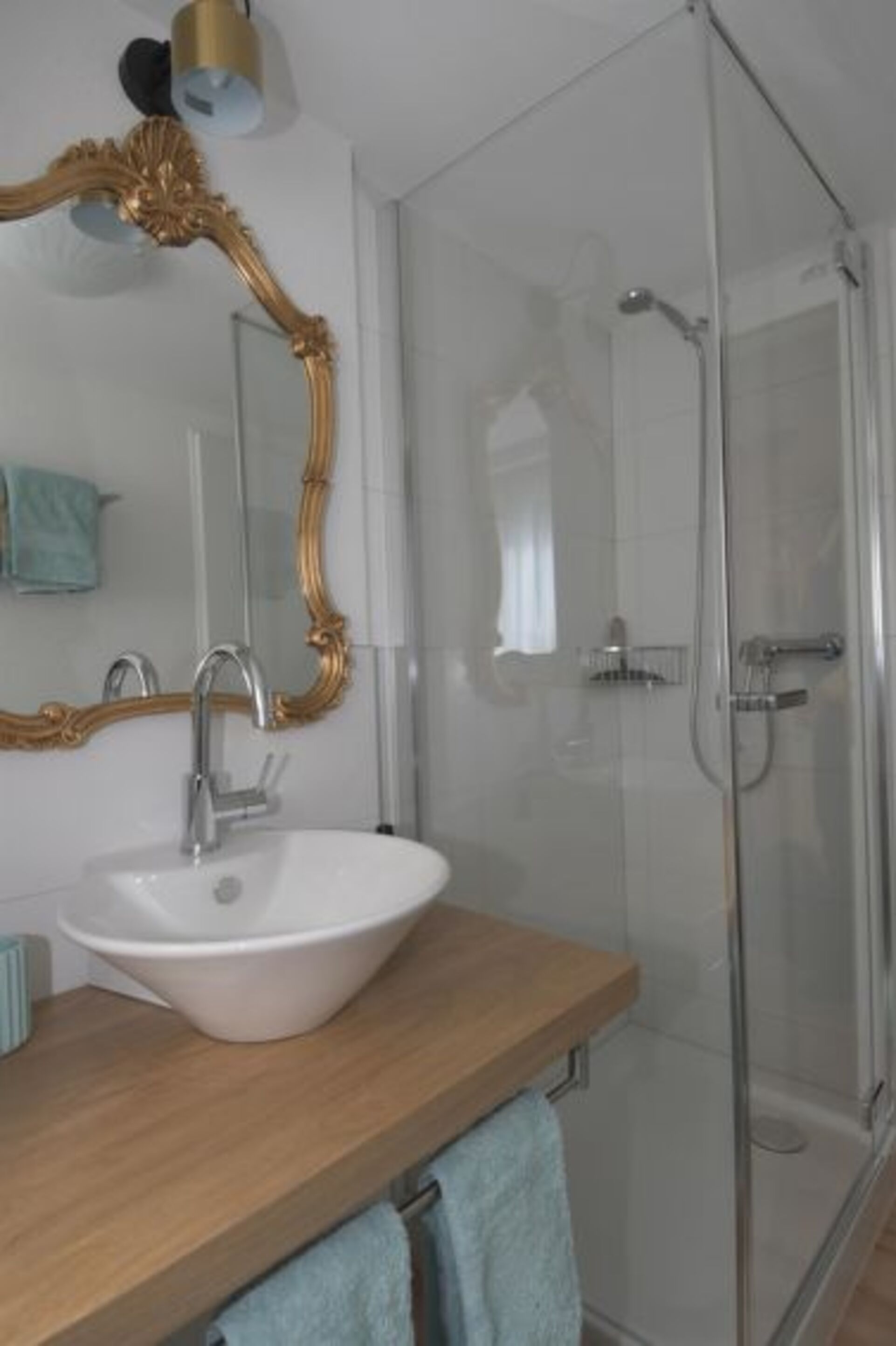 Modern 2BR Villa in Saas-Grund, 1257