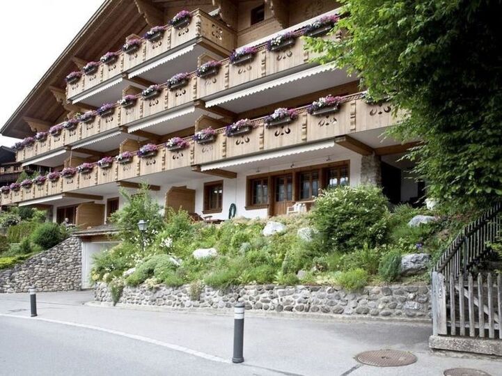 Tranquil Villa Oasis in Saanen for Rent, 1186, Saanen, Switzerland