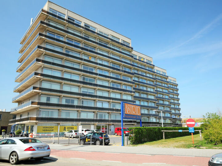 Charming Villa in Bredene, 1010