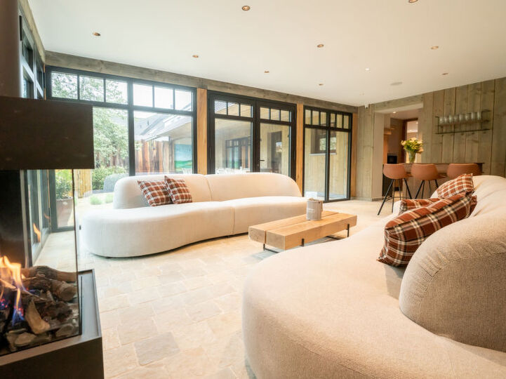 Dream Getaway: Stylish 6 Bedroom Villa in De Haan, 1014, De Haan, Belgium