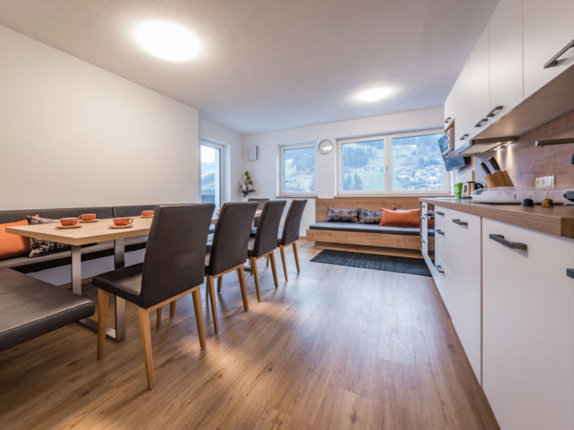 Kitchen / Dining Room