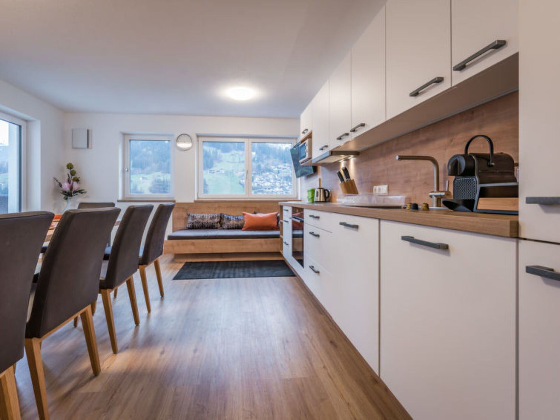 Kitchen / Dining Room