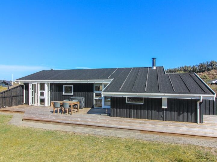 Exclusive Home in Perfect Location, Hjørring 1047, Hjørring, Denmark