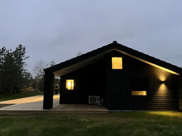 Perfect Family Retreat, Hals 1007