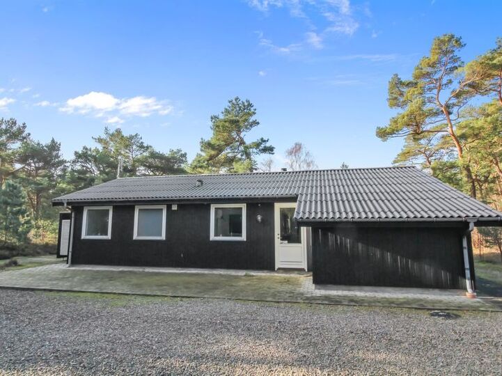 Exclusive Home in Perfect Location, Nexø 1033, Nexø, Denmark