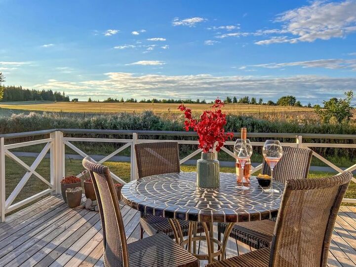 Luxury Home, Idyllic Location, Gudhjem 1096, Gudhjem, Denmark