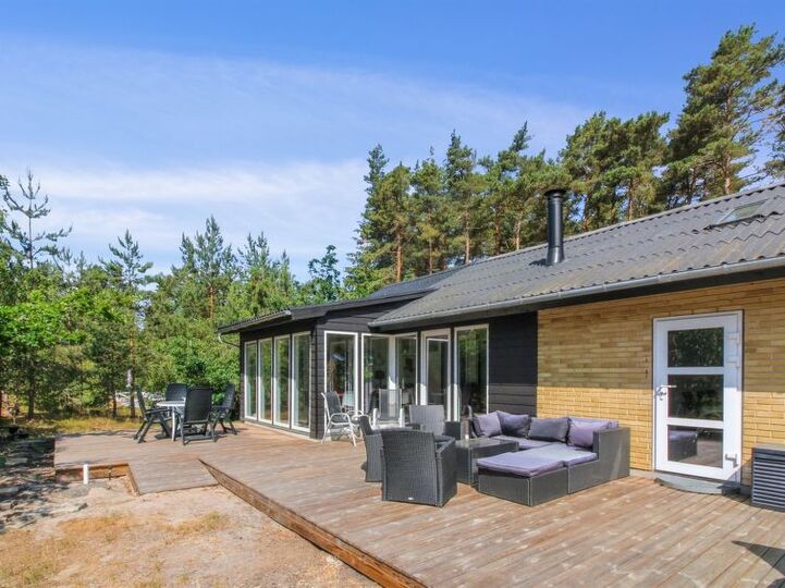 Exclusive Home in Perfect Location, Aakirkeby 1094, Aakirkeby, Denmark