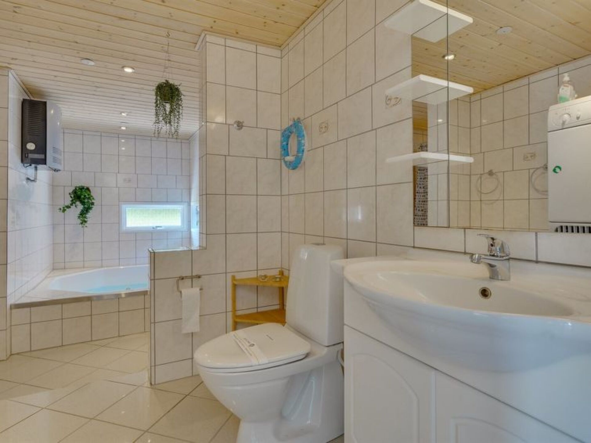 Bathroom / Wellness