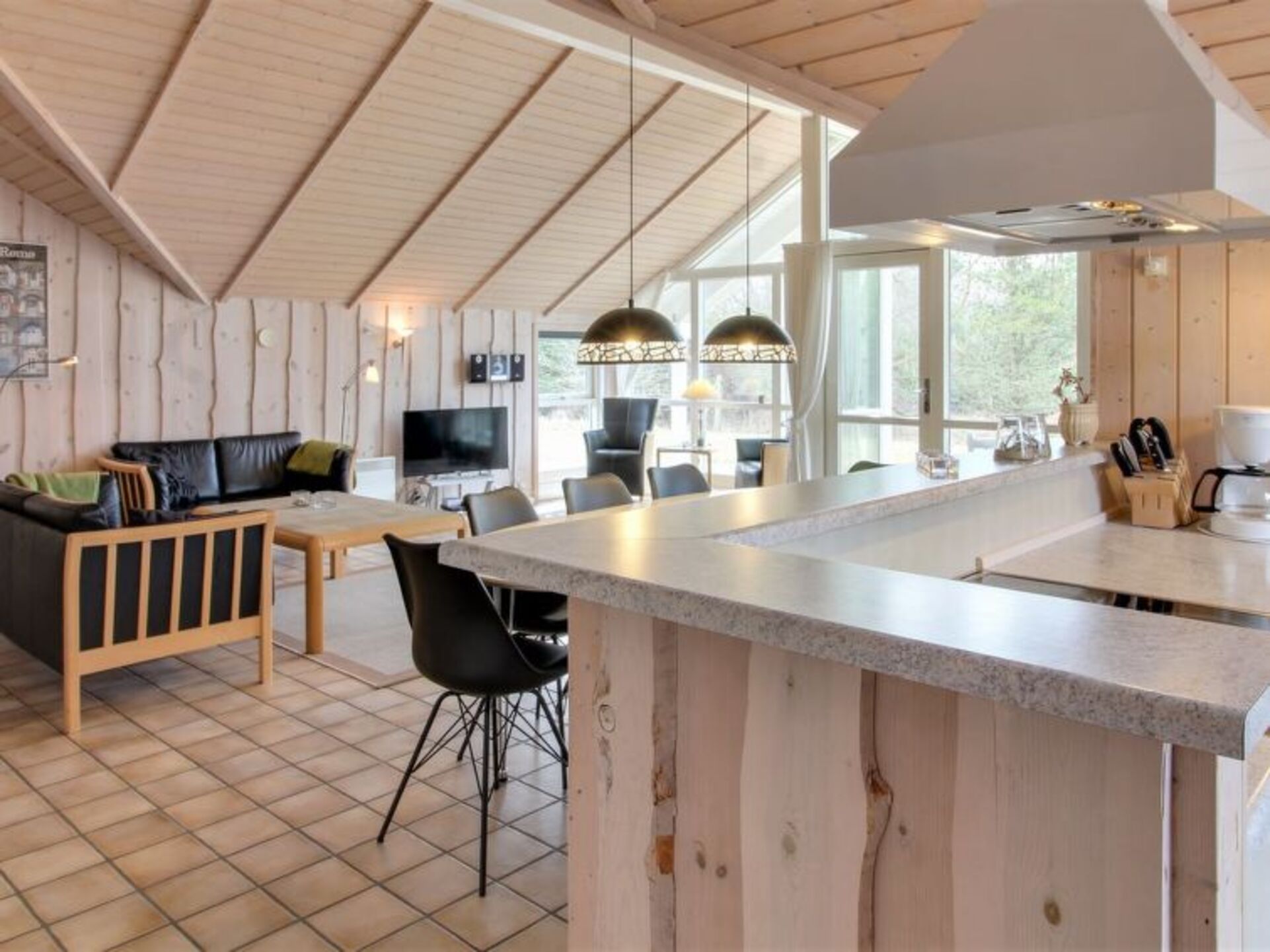 Kitchen / Dining Room