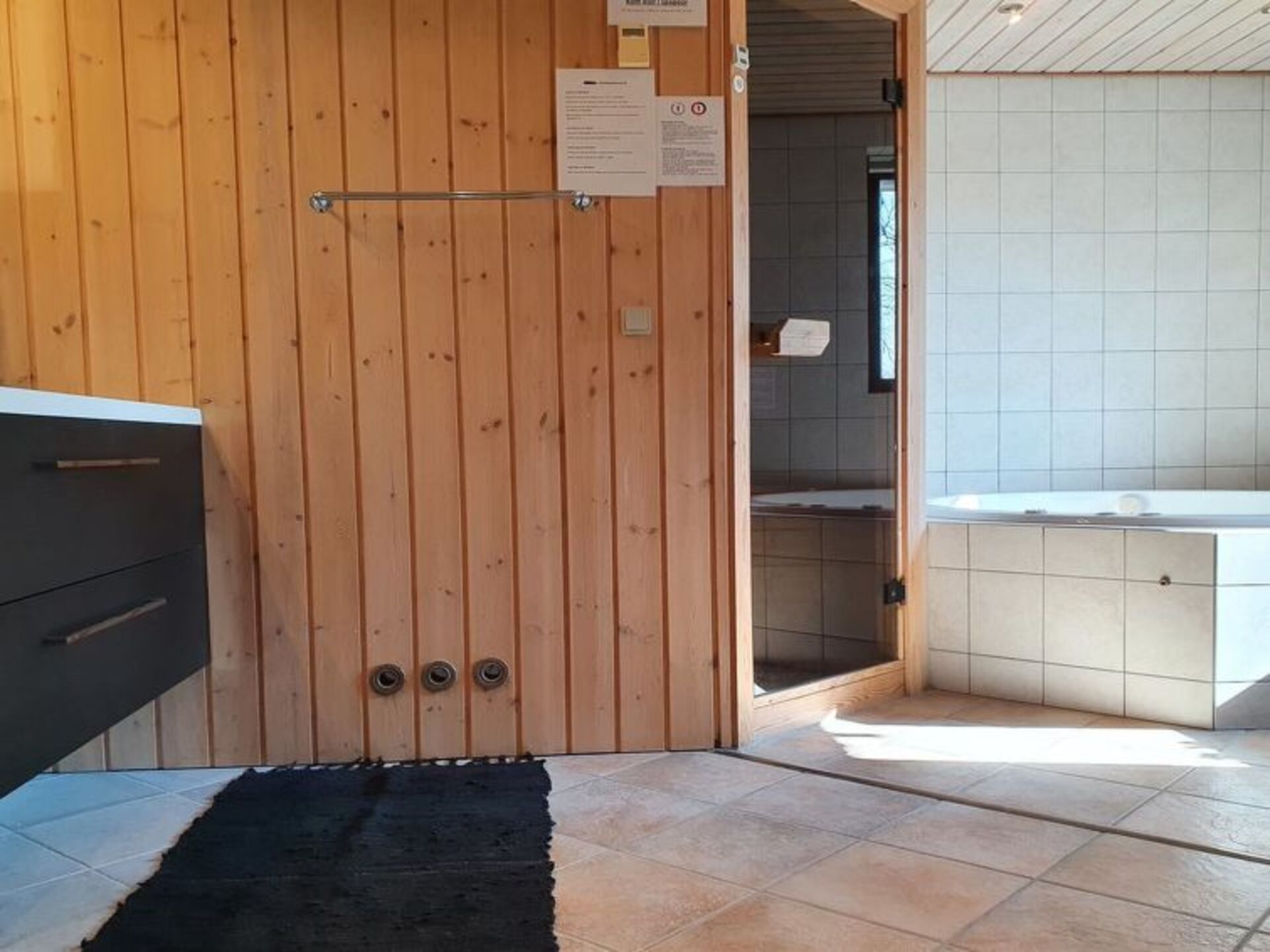 Bathroom / Wellness