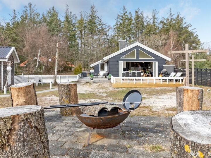 Luxury Home, Idyllic Location, Aakirkeby 1101, Aakirkeby, Denmark
