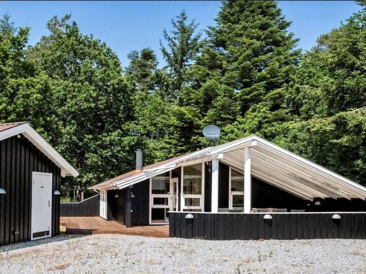 Your Home from Home, Hals 1099, Hals, Denmark