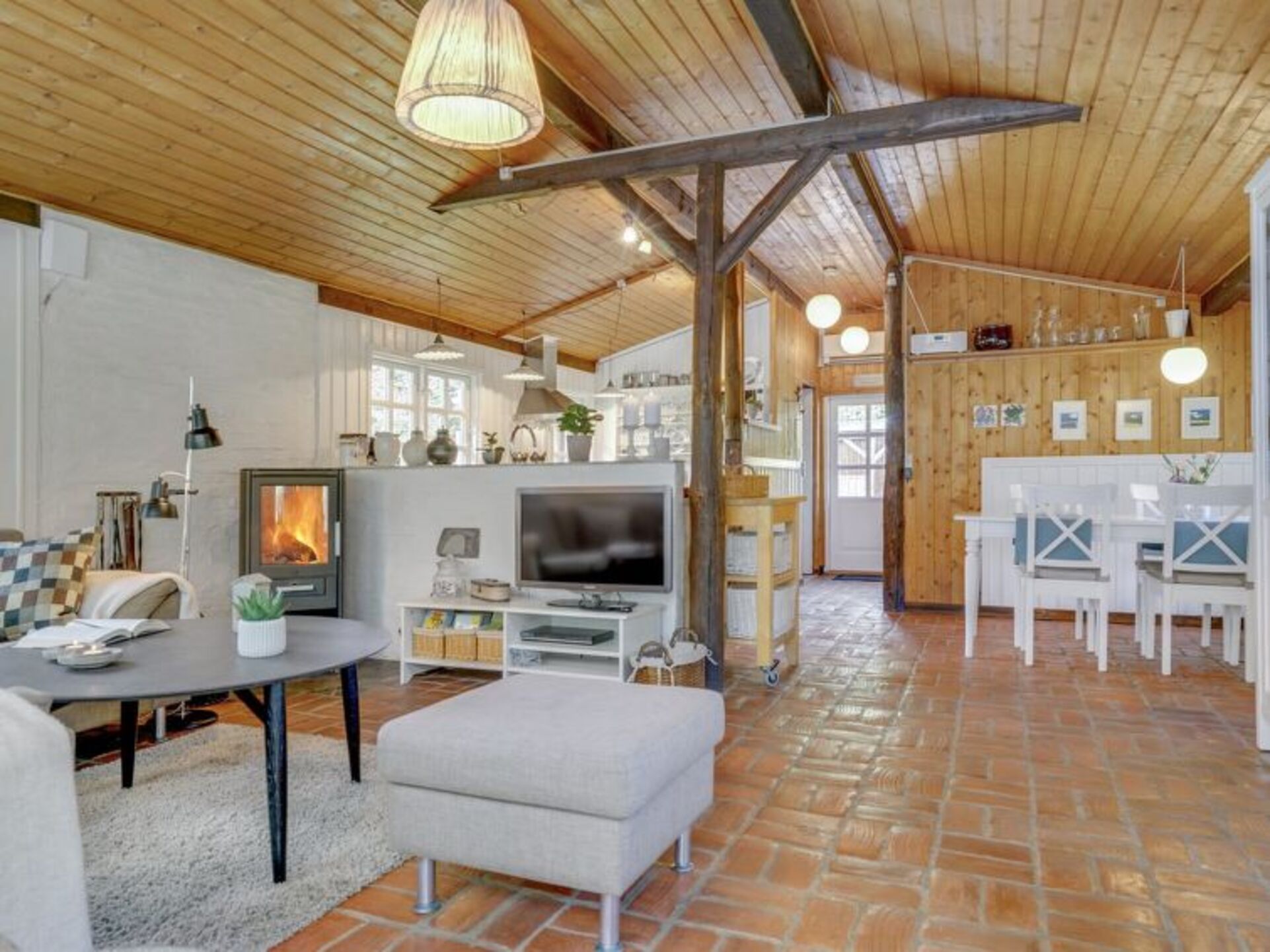 Kitchen / Dining Room