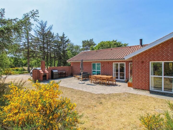 Exclusive Home in Perfect Location, Blåvand 1074, Blåvand, Denmark