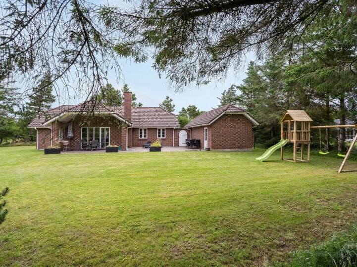 Exclusive Home in Perfect Location, Blåvand 1081, Blåvand, Denmark