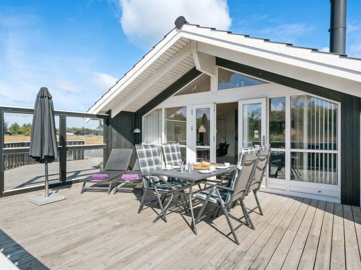 Your Home from Home, Hirtshals 1048