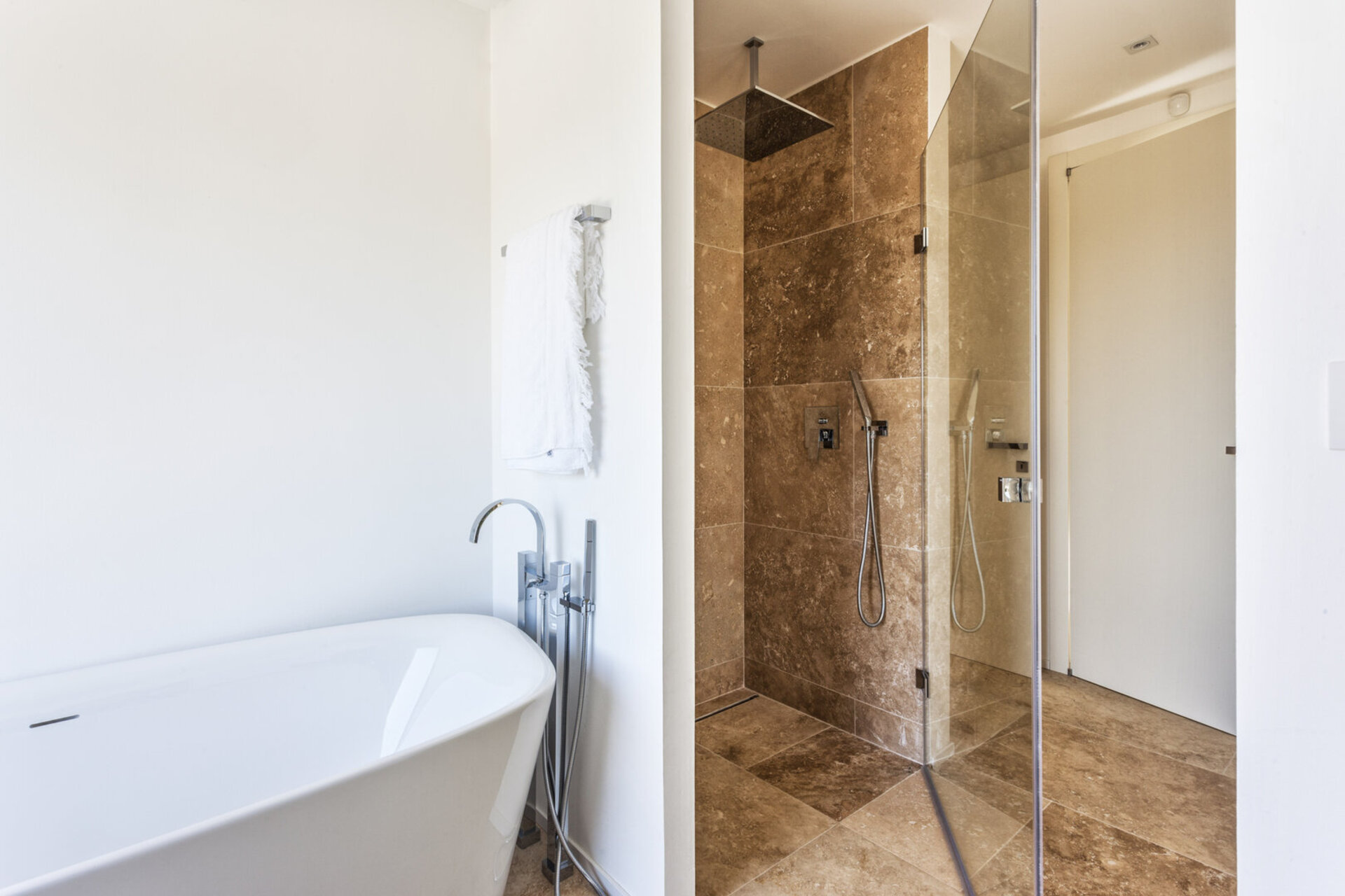 Seaside Bliss: Villa Colibri's Luxe Escape