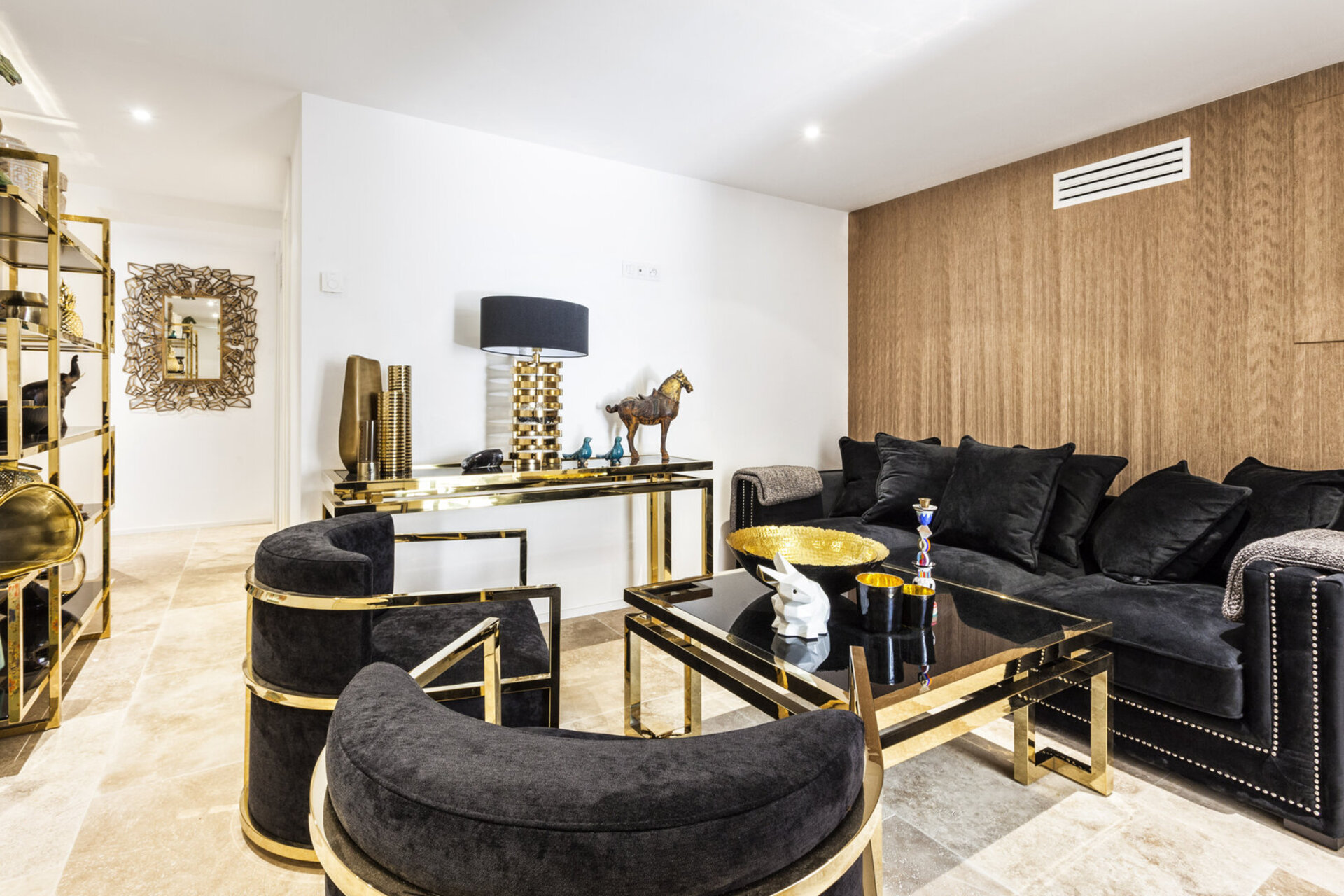 Seaside Bliss: Villa Colibri's Luxe Escape