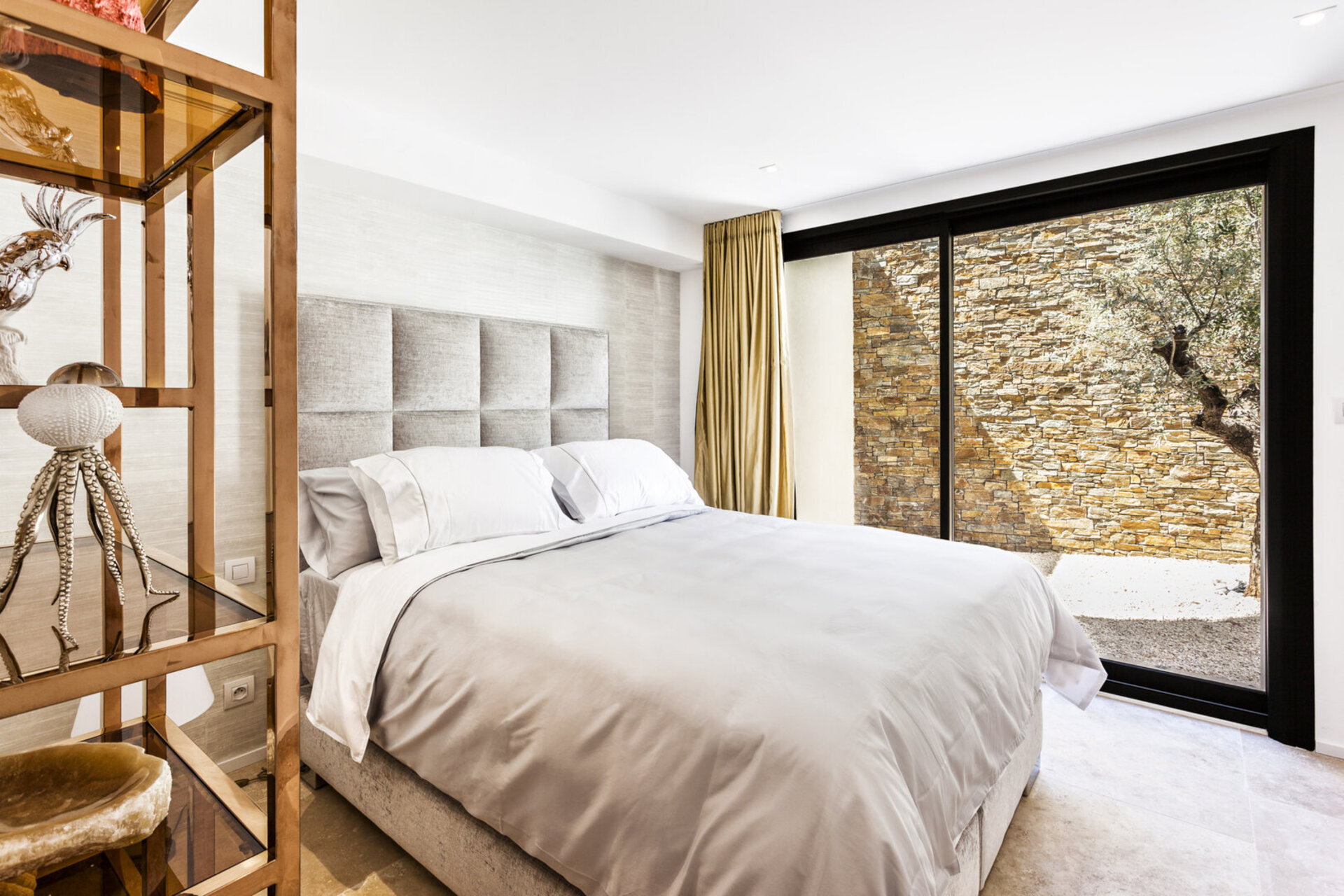 Seaside Bliss: Villa Colibri's Luxe Escape