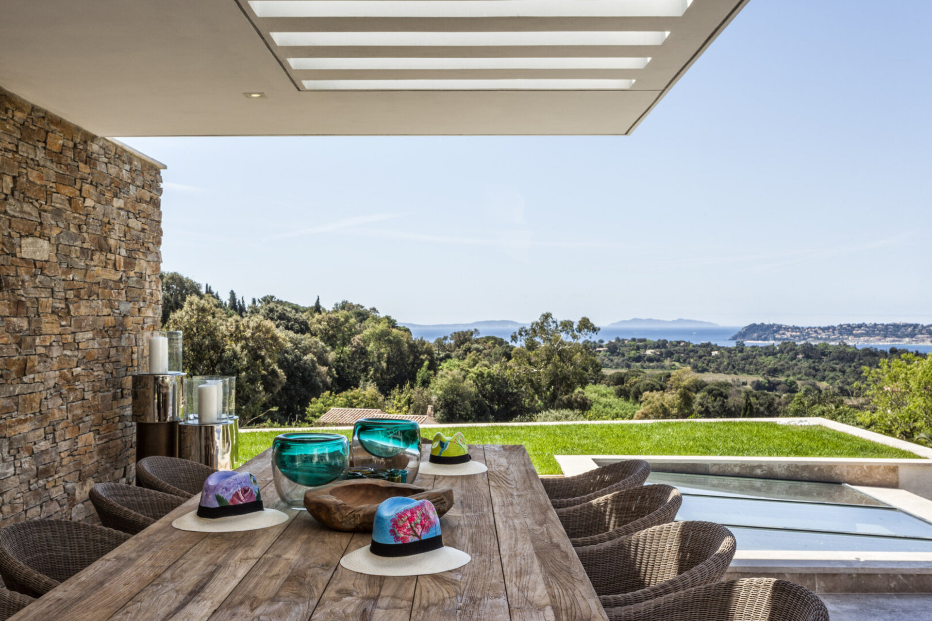 Seaside Bliss: Villa Colibri's Luxe Escape