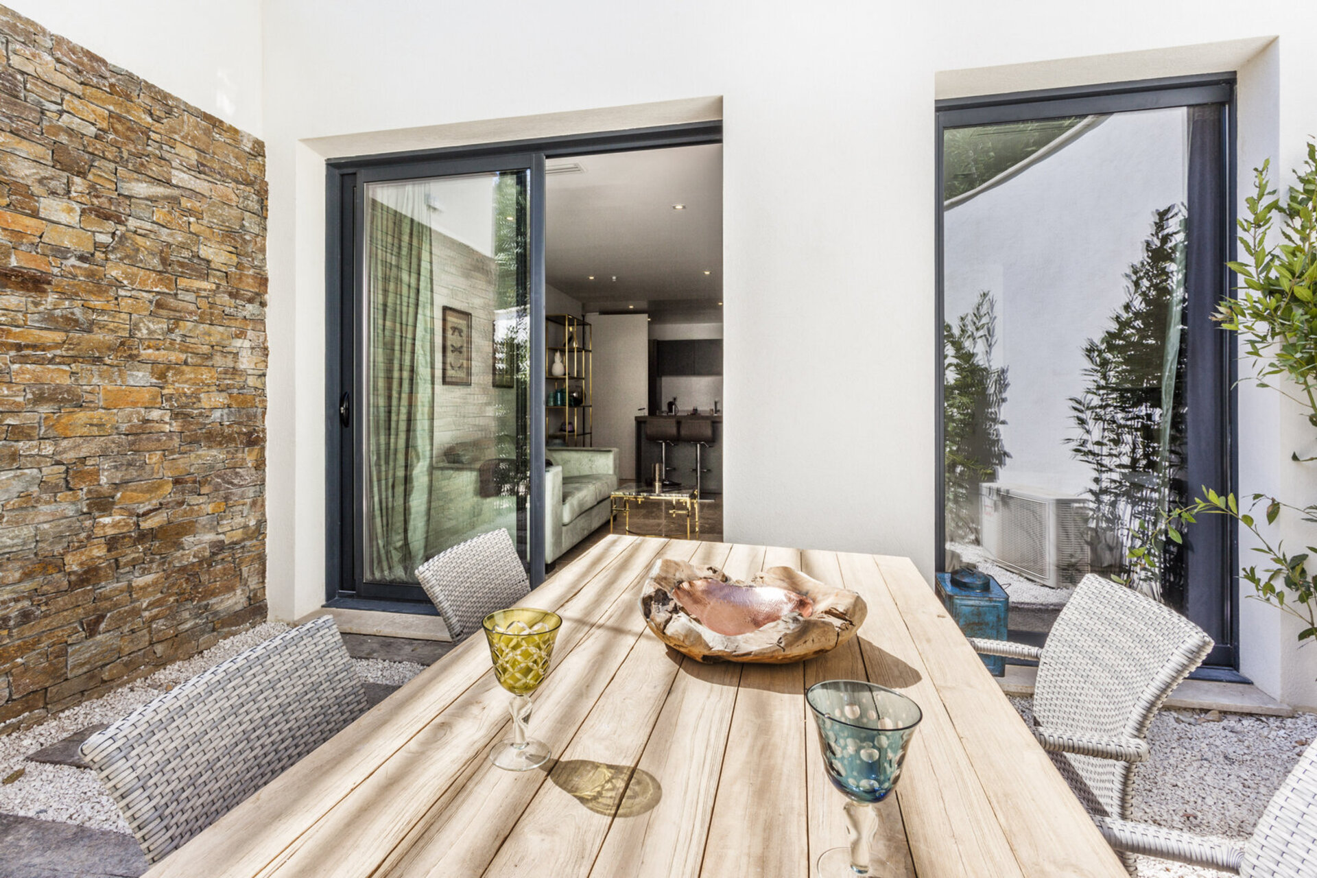 Seaside Bliss: Villa Colibri's Luxe Escape