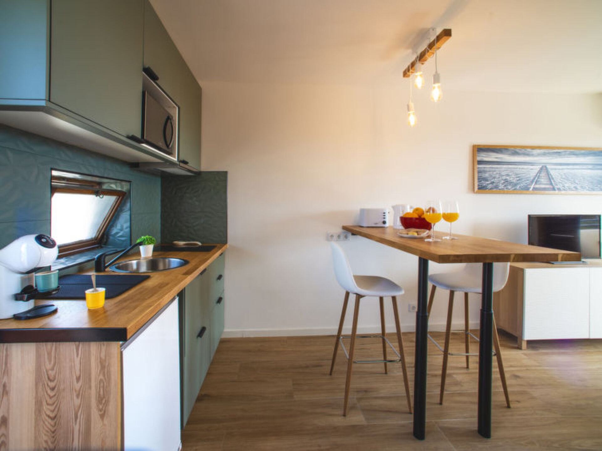 Kitchen / Dining Room