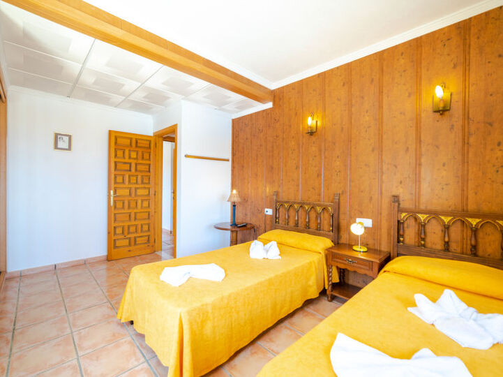 Unwind in Style - Elegant 5 Bedroom Villa,1658