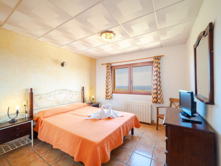 Unwind in Style - Elegant 5 Bedroom Villa,1658