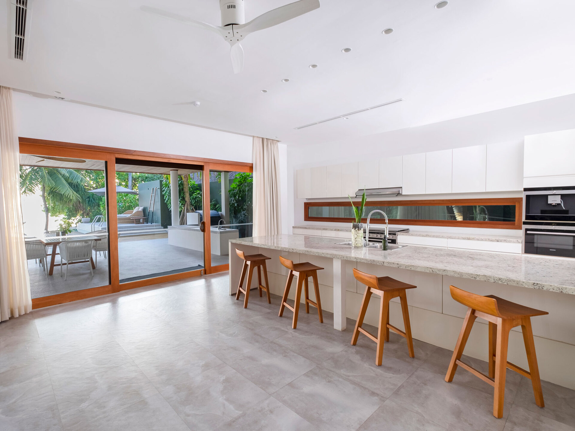 Seaside Serenity: 4 Bedroom Gem,1003