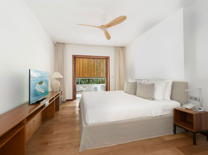 Seaside Serenity: 4 Bedroom Gem,1003