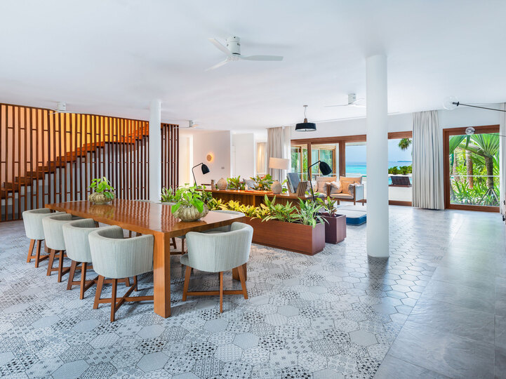 Elegant 4 Bedroom Villa in Paradise,1007