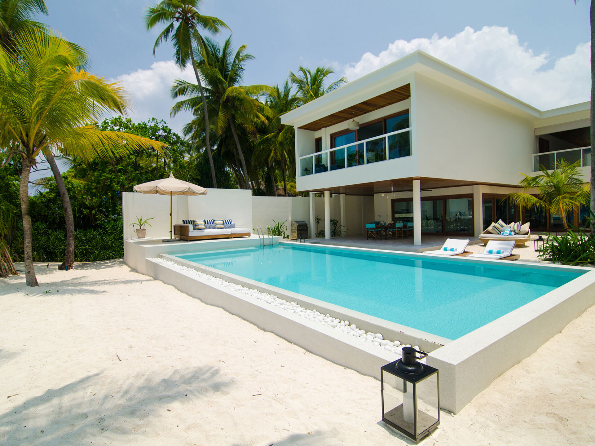 Elegant 4 Bedroom Villa in Paradise,1007
