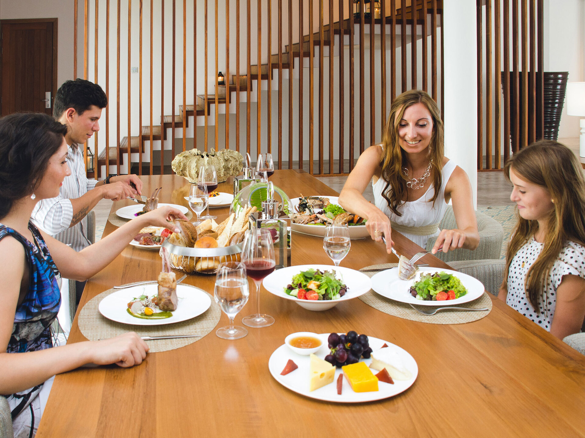 Amilla Beach Residences - 4 Bedroom - Enjoy the dining feast