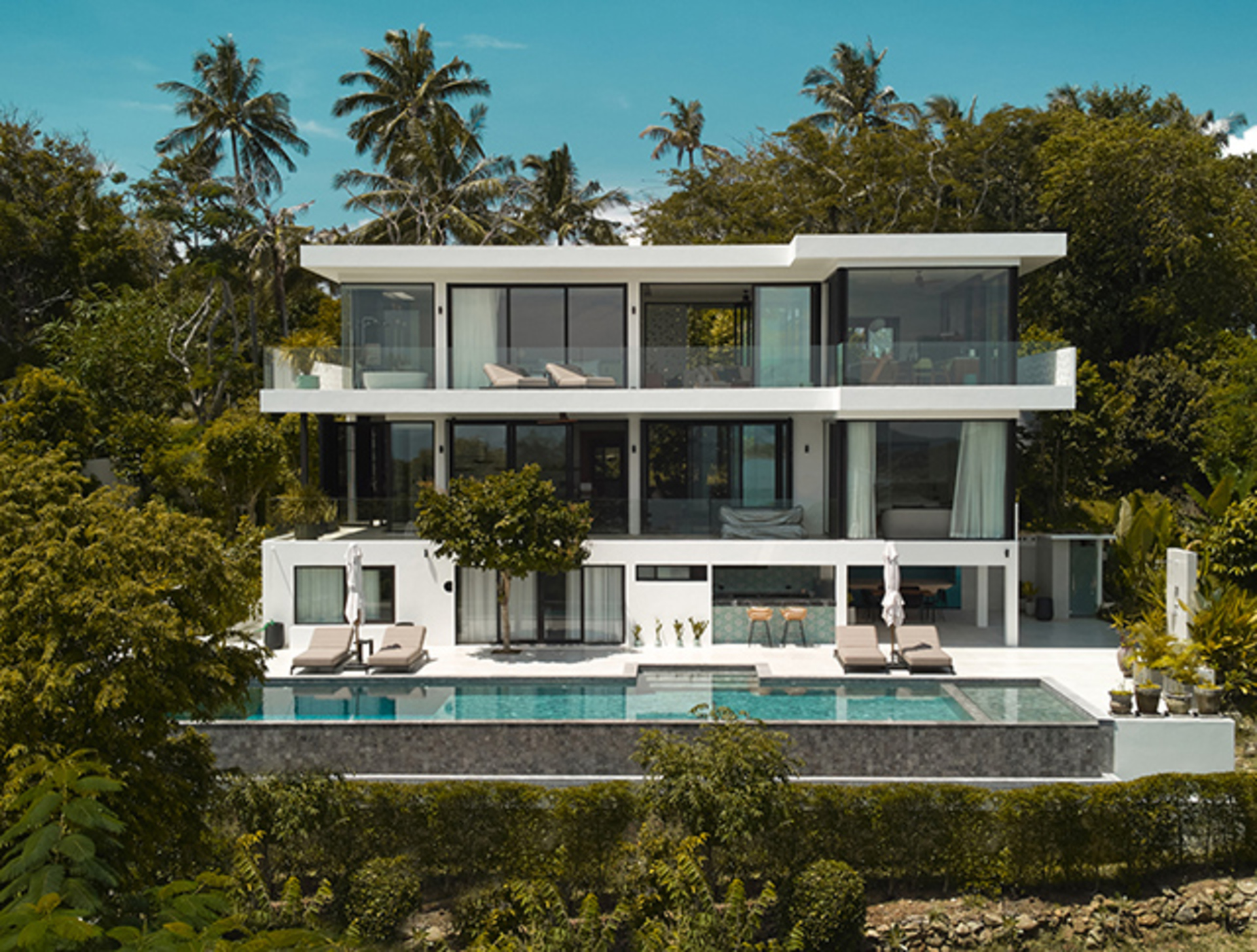 Sleek modern tropical holiday villa
