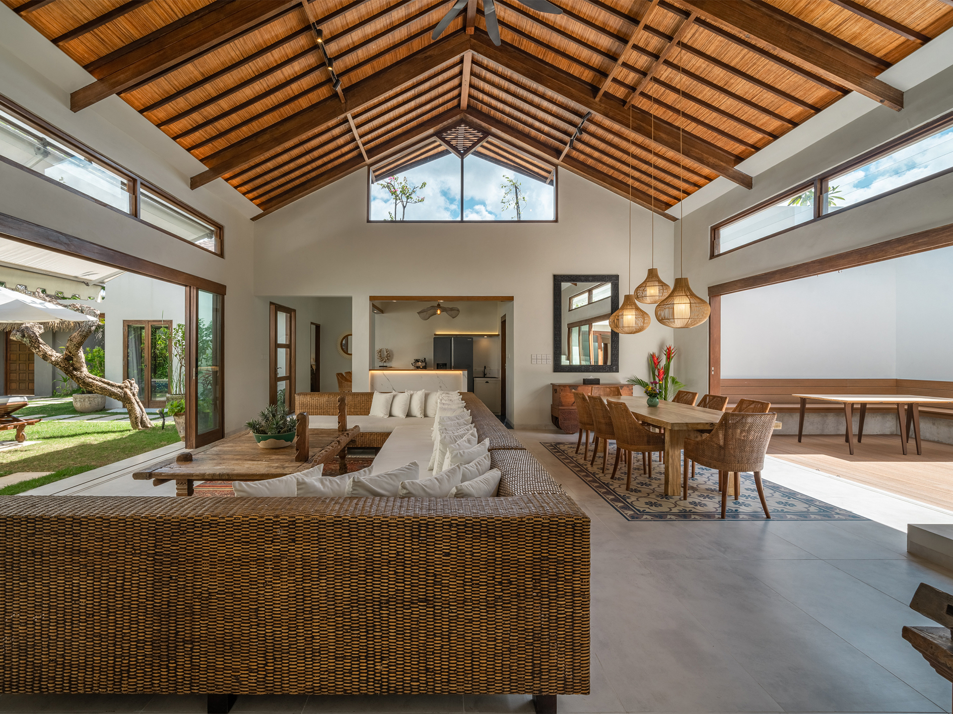 Luxury Oasis in Seminyak – Your Dream Bali Escape Awaits, 2256