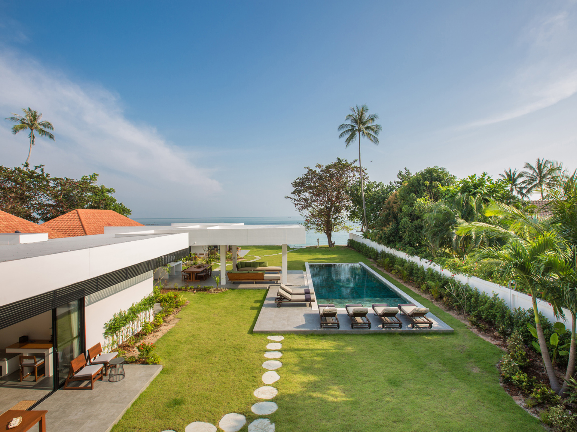 Beachfront Bliss in Ko Samui, 1000