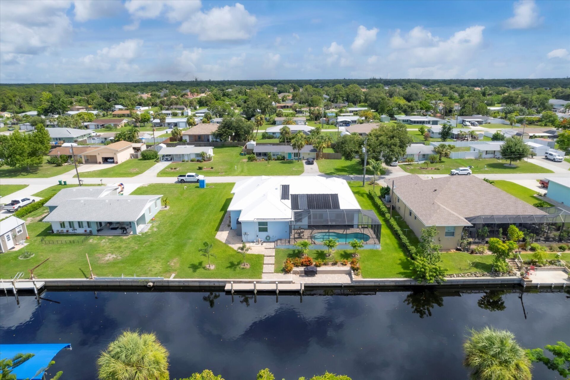 Gorgeous Englewood Waterfront Home With Private Pool