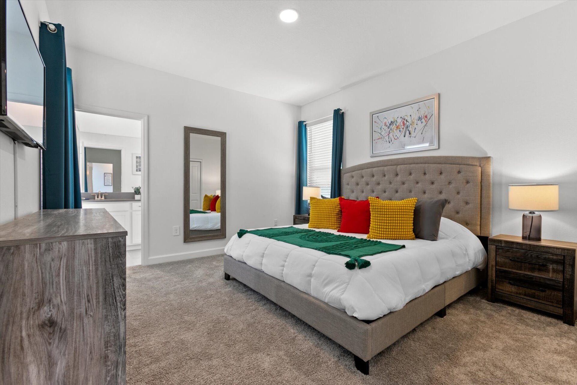 Master King Bedroom 1, Downstairs
Attached Bathroom
43" Smart TV